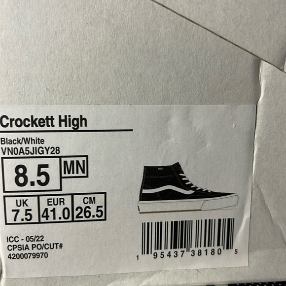 Vans Men’s Crockett High
Black/White
VN0A5JIGY28
Sneakers - Picture 16 of 16